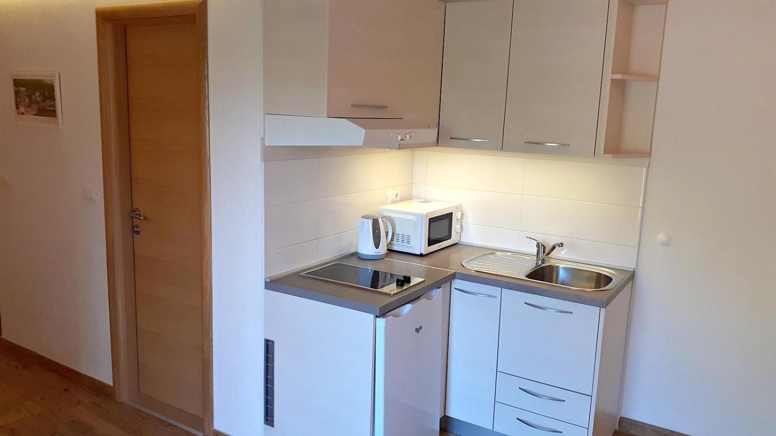 Stone House Bonaca Apartment Baska Voda Bilik gambar