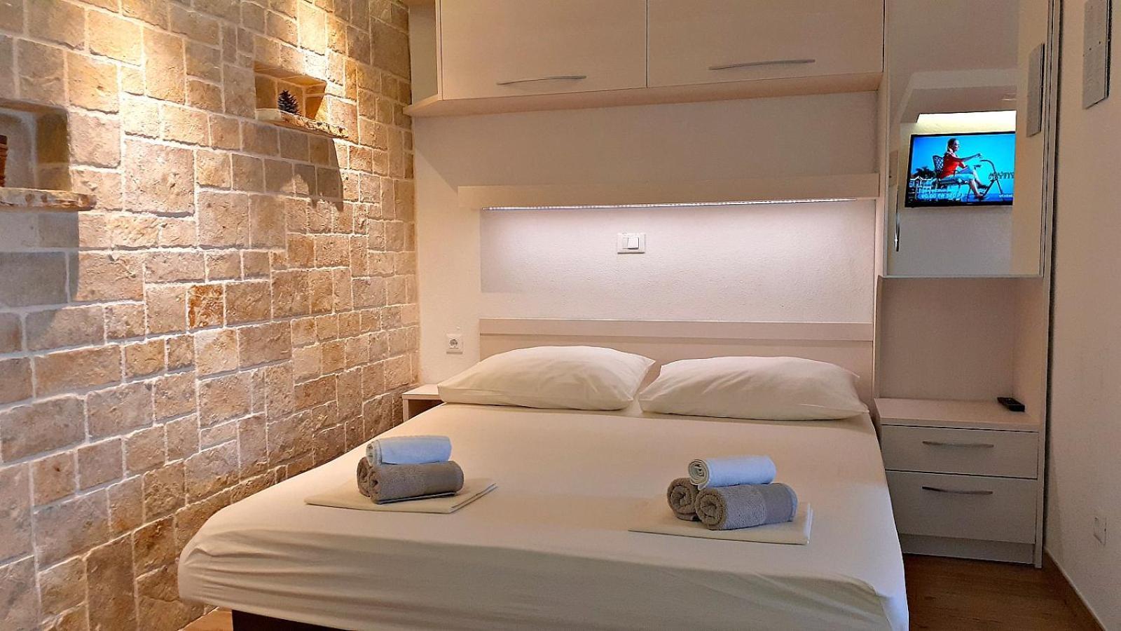 Stone House Bonaca Apartment Baska Voda Bilik gambar