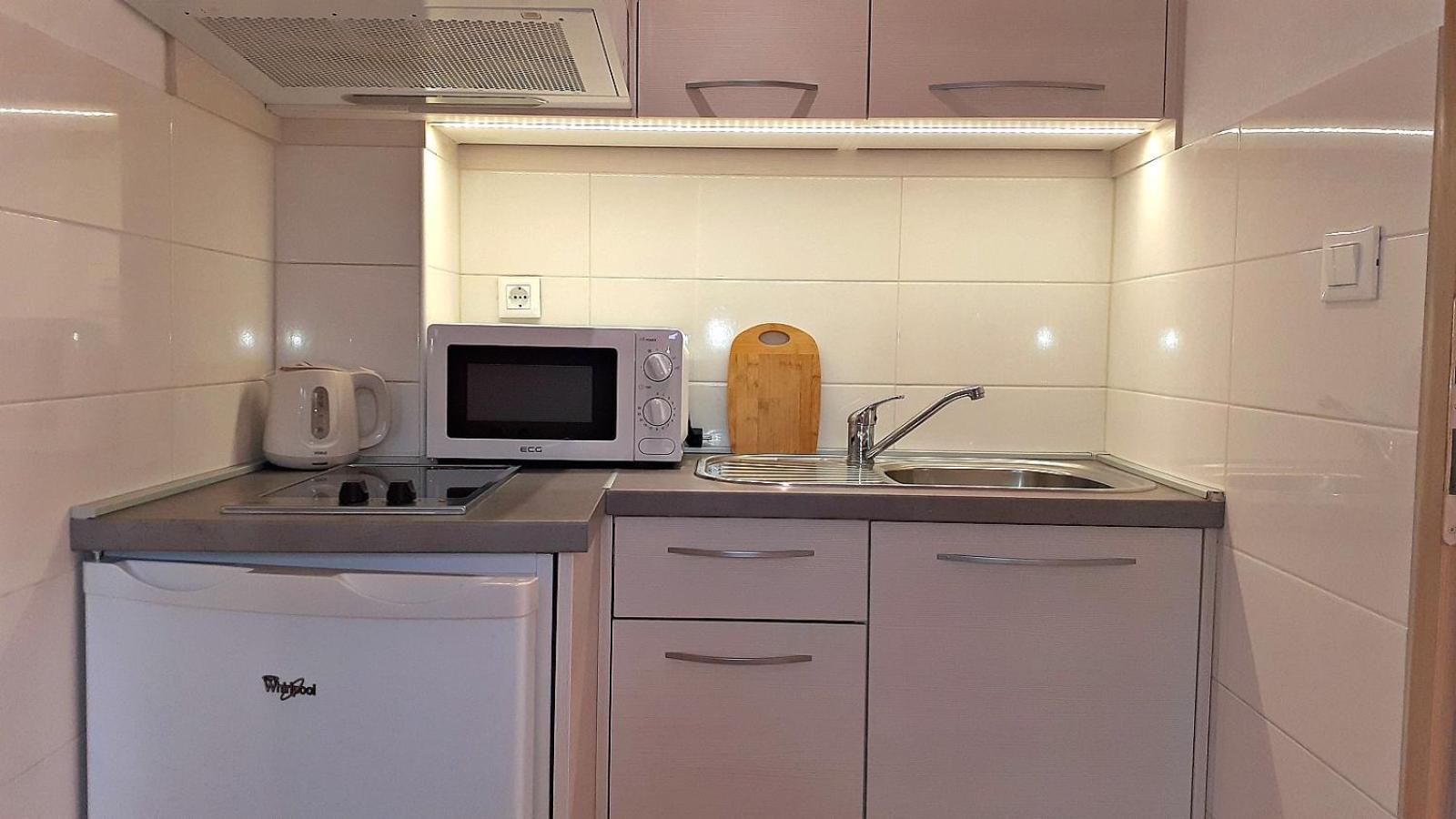 Stone House Bonaca Apartment Baska Voda Bilik gambar