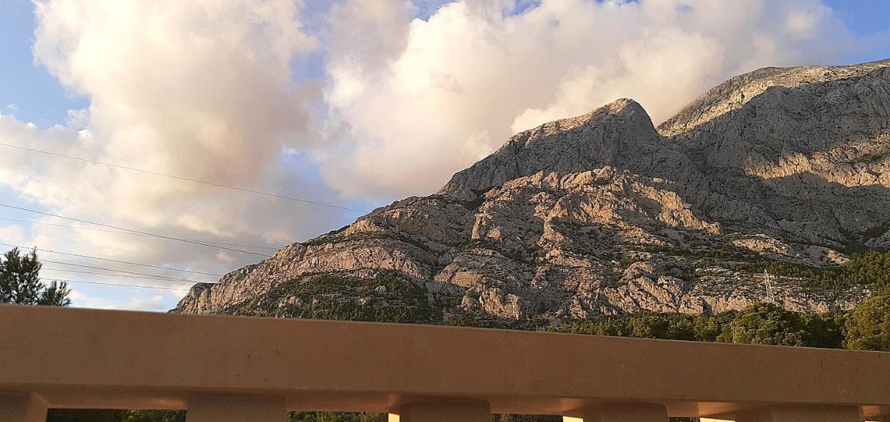 Stone House Bonaca Apartment Baska Voda Bilik gambar