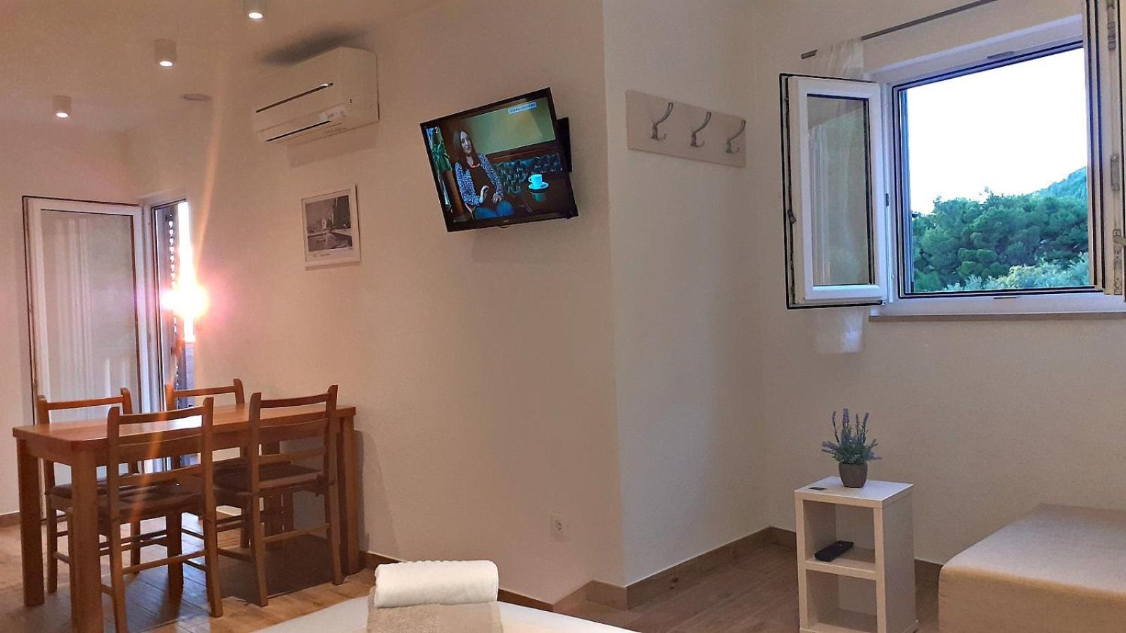 Stone House Bonaca Apartment Baska Voda Bilik gambar