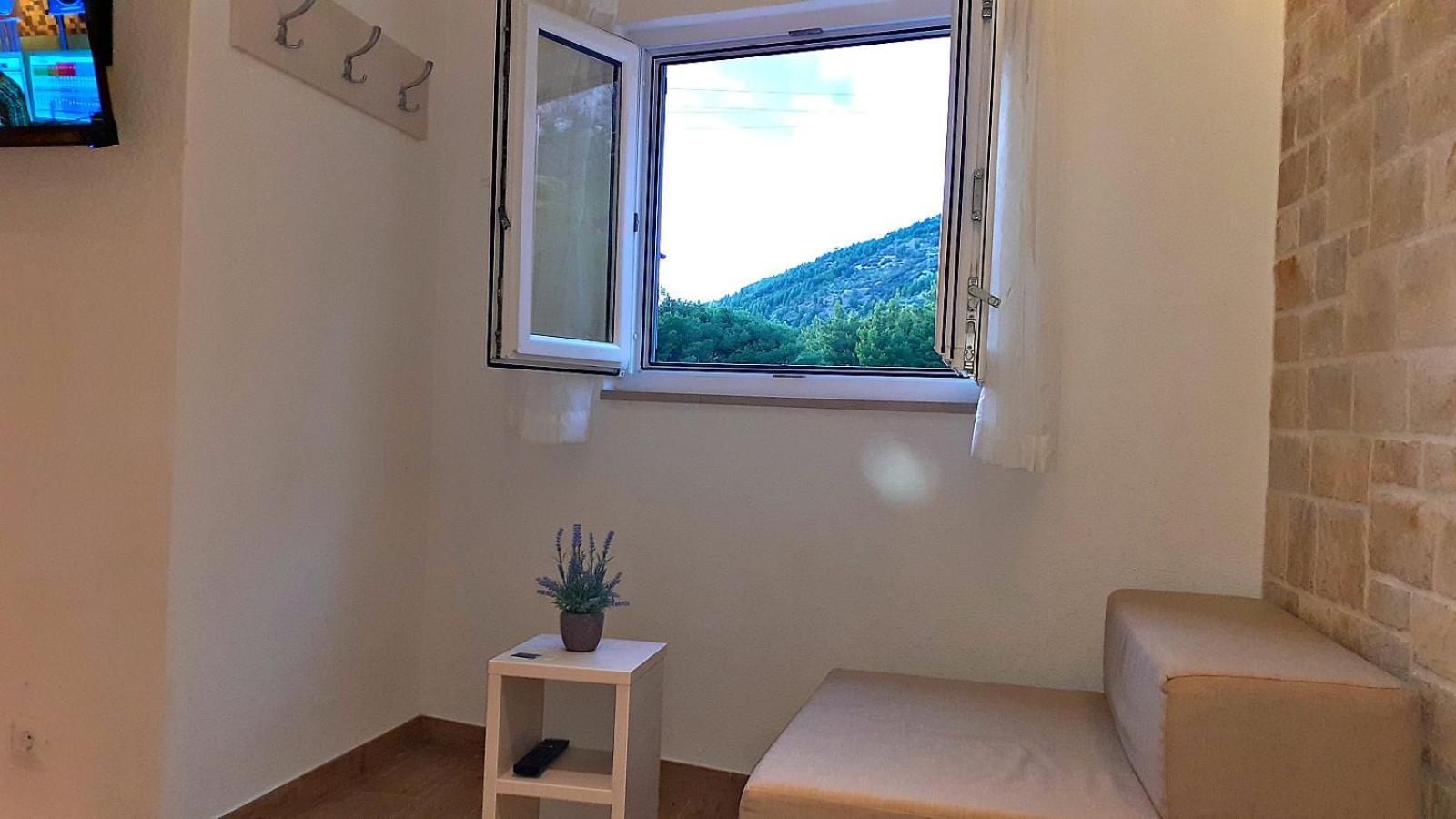 Stone House Bonaca Apartment Baska Voda Bilik gambar