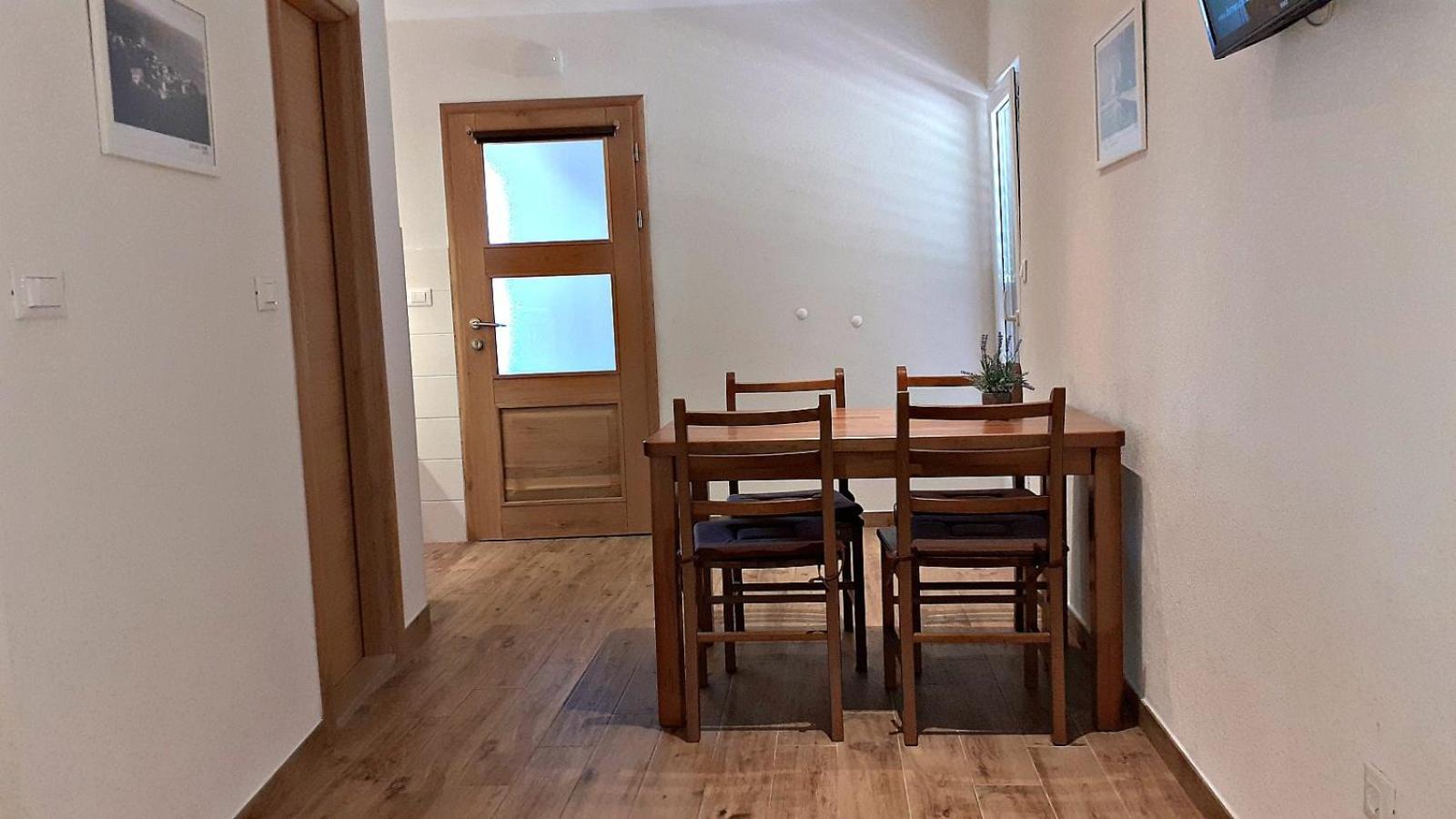 Stone House Bonaca Apartment Baska Voda Bilik gambar